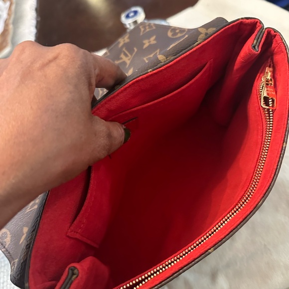 Louis Vuitton, Lake Placide, Crossbody - Picture 8 of 13